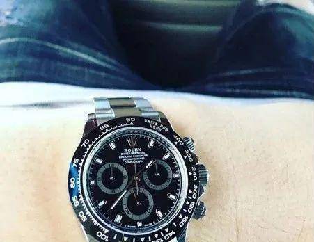 名表和aj狠货无数的潘玮柏,竟然娶了一个卖假货的女孩当老婆?