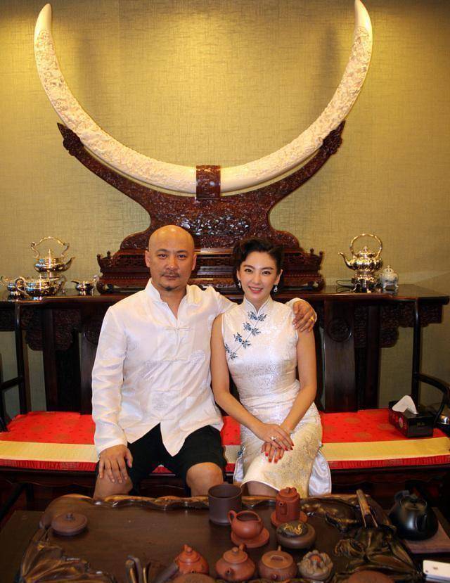 两人因为拍摄《白鹿原》而相识,随后张雨绮与王全安正式交往,在交往几