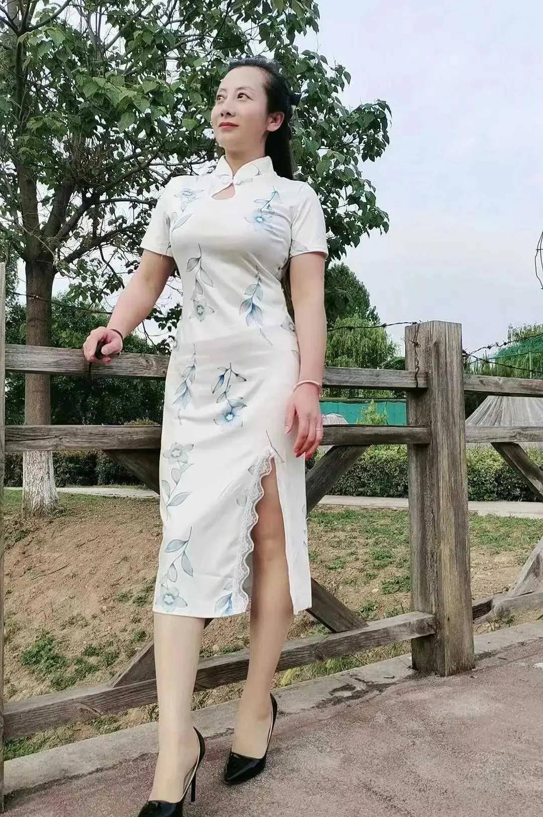 阿姨们都是"旗":优雅时尚的旗袍上阵,旗袍阿姨独特的魅力遇见了_传统