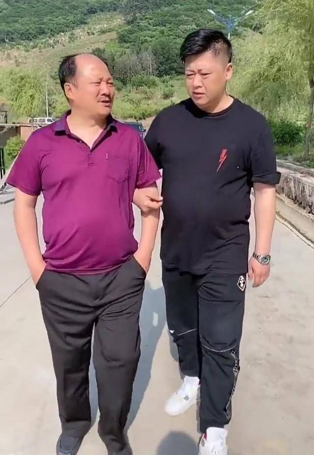 谢永强终于开始减肥了《乡村爱情13》片场的他看着瘦了_身材_网友会