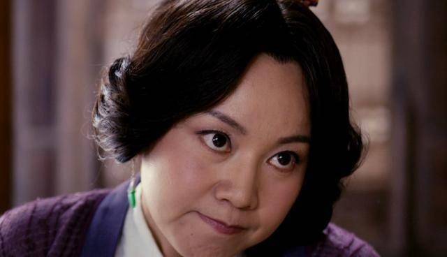 为自己而活,看暴瘦30斤闫妮如何46岁逆袭走向人生巅峰!