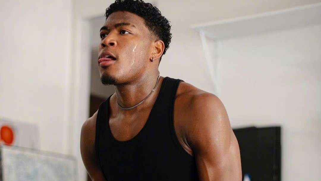 八村塁还在苦练肌肉和技术,如果能在防守端练出来他就是铁打首发_汉迪