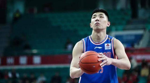 前两年他还是队内大哥级人物,但如今更多实力型球员涌入,包括李原宇