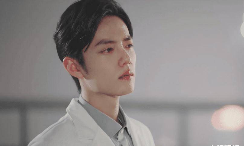 34岁李敏镐真老了,脸部浮肿发型显老,网友表示:好油腻_欧巴_韩系_状态