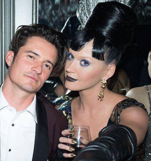 水果姐为精灵王子庆生,订婚1年后再度表白,背后深意让人感动!