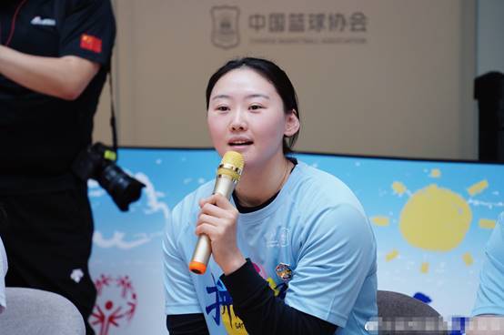 女篮再遭重创,29岁武桐桐1年内韧带断裂2次,无缘杭州亚运会_中国女篮