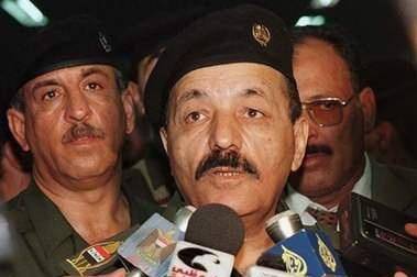 他是伊拉克副总统,伊战后被判死刑,死前遗愿:希望能葬在老萨旁_萨达姆