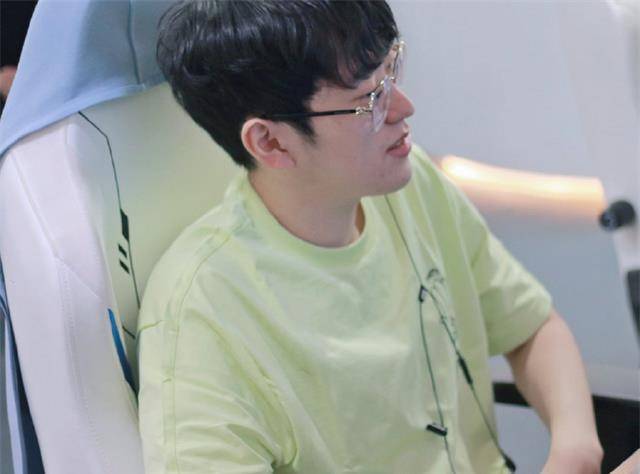 可惜涵艺这次被揭穿了,edg的管理层金星宇亲自发文,表示自己不认识