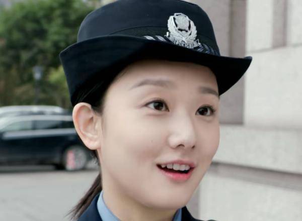 《勇者无惧》明显在捧袁雨萱,但从造型到演技,袁雨萱都备受吐槽_缉毒