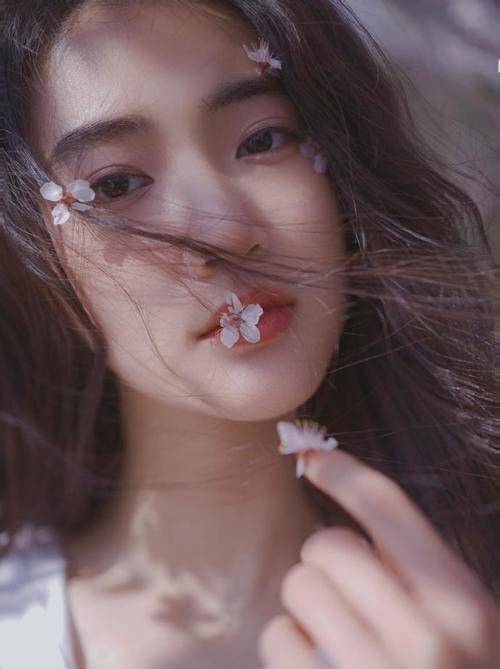 中央戏剧学院美女徐世昕可爱美照欣赏,真漂亮