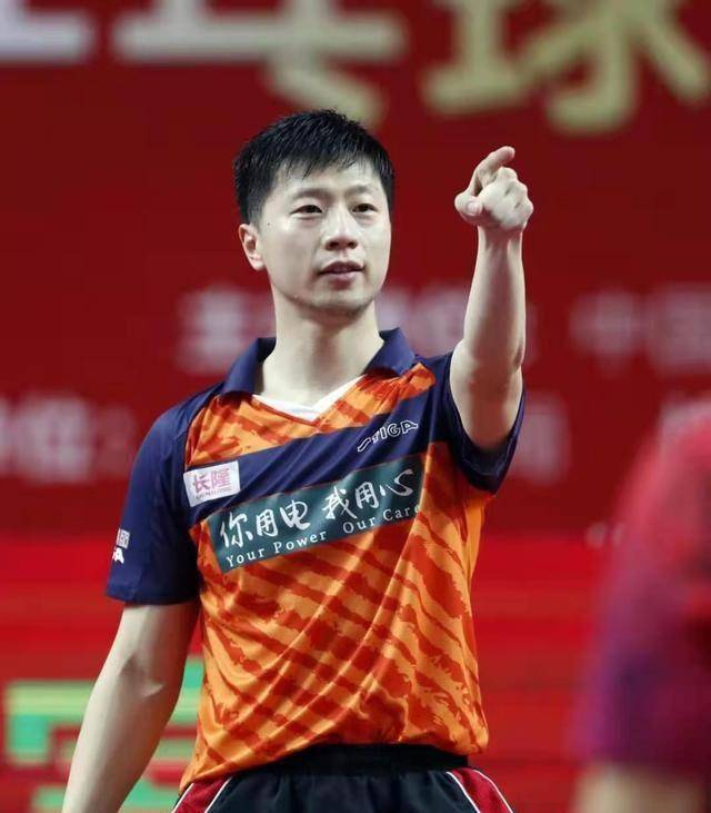 「快讯」马龙剑指苍穹独得2分,山东鲁能获得2020年乒超冠军_梁靖昆