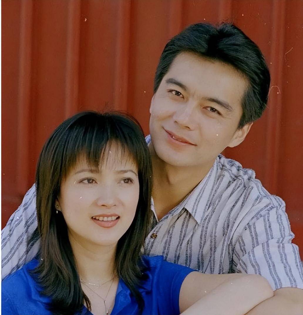 刘威许亚军都不是她的良人,何晴二婚嫁廖京生,互相扶持共渡难关_感情