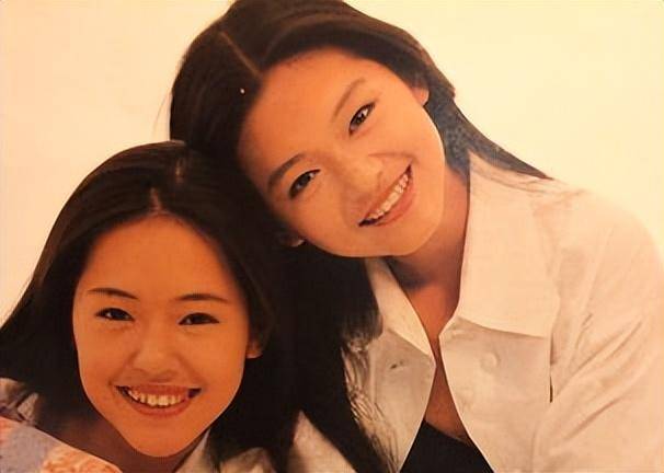 小s:颁奖典礼羞辱吴青峰被骂,挑衅黄渤被怼,她情商到底有多低_漂亮