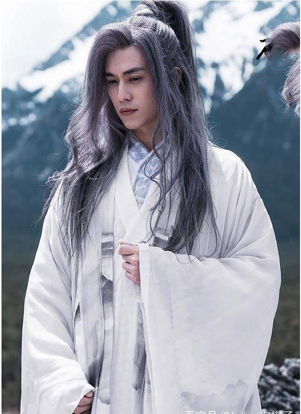 《斗破苍穹》槽点多,原著粉吐槽演员造型,林允演技不在线!
