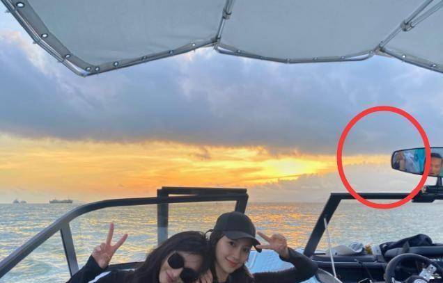 baby辟谣和蔡徐坤恋情绯闻后,黄晓明和助理开心聚餐_黄旭熙_社交_平台