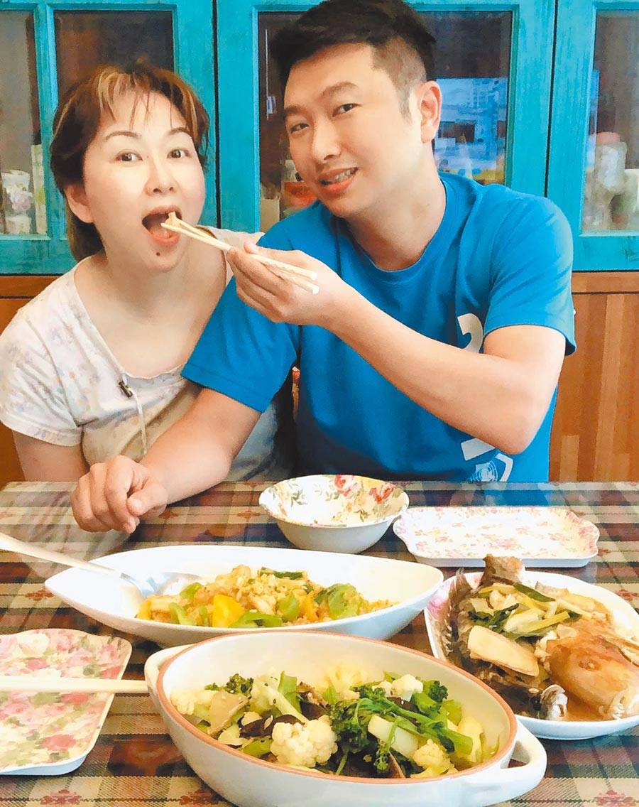 张秀卿近照曝光,丈夫比自己小12岁,为生孩子曾喝老鼠汤_生活_台湾