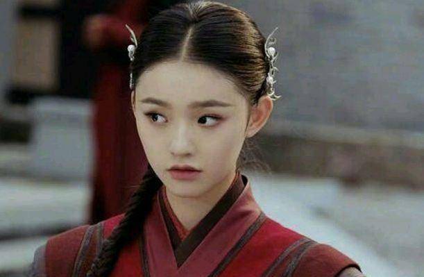 22岁星女郎林允演艺事业戏路越走越宽21岁徐娇长老了演技没见长