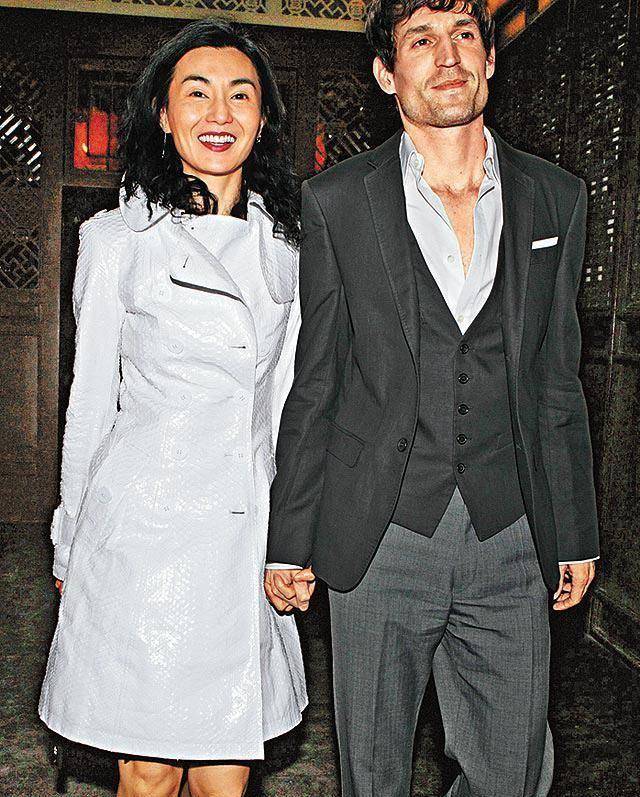 54岁张曼玉情路坎坷!九段恋情皆以失败告终,曾遇渣男损失千万_男友_梁