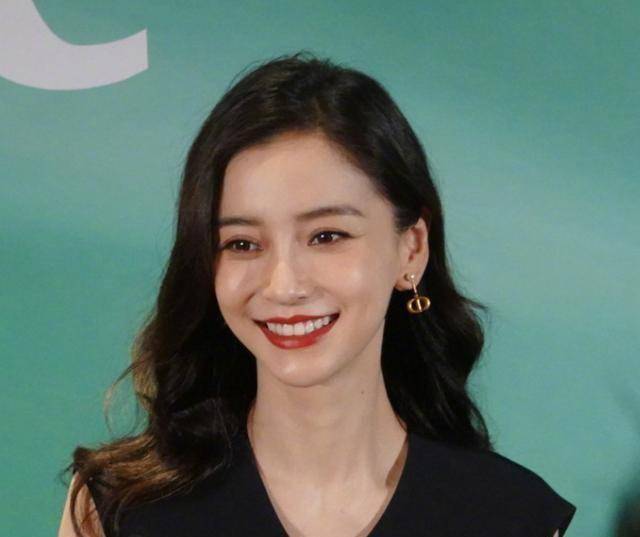 baby生图状态,黑发黑裙优雅大方,32岁似少女_都会_黑色_魅力