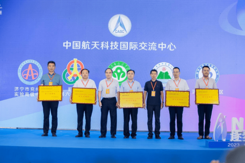 淄博市淄川区般阳中学副校长王恩泉,东营市河口区第一中学校长宋文铭