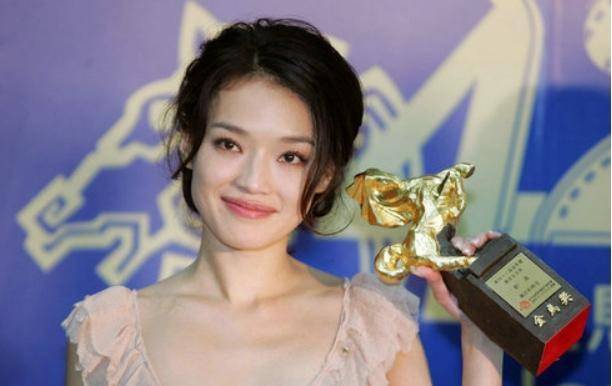 艳星排行_亚洲“第一艳星”:全裸出圈,征服1000多个男人!却退圈造卫星,...
