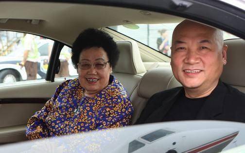 67岁"唐僧"迟重瑞近照曝光身材珠圆玉润精神抖擞气度不凡_气质_西游记