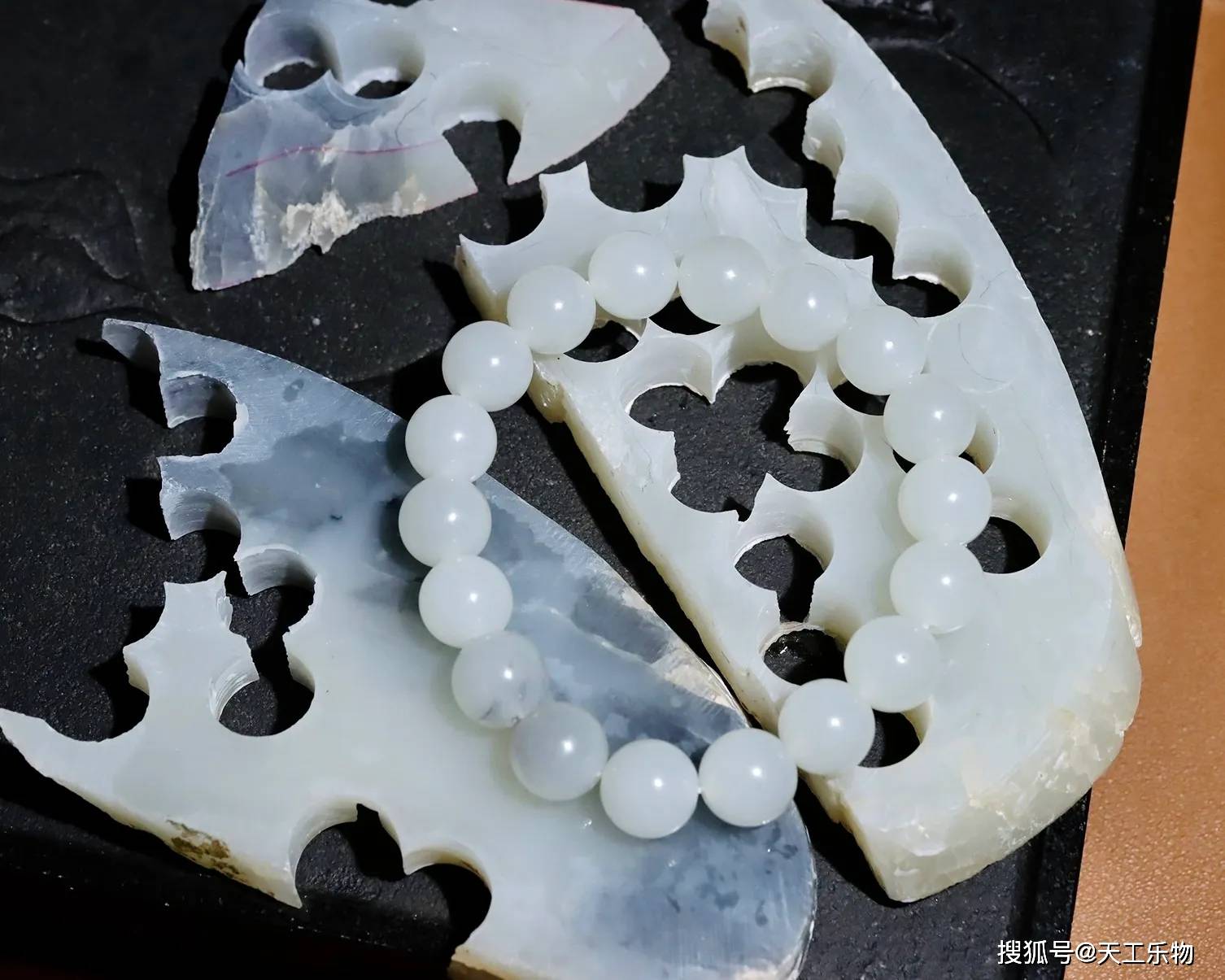 什么样的和田玉会如此害怕灯光?_白玉_青玉_碧玉