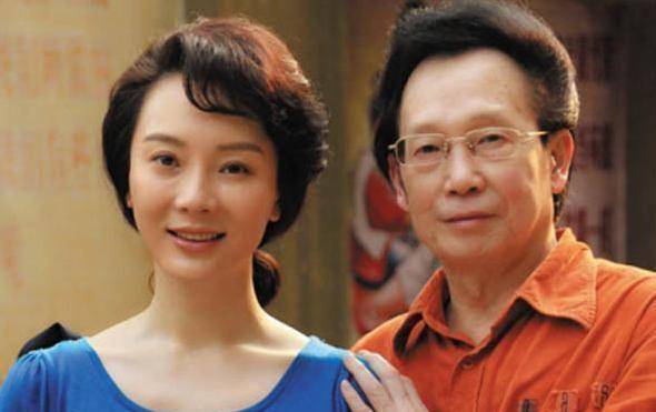 陈数出身艺术世家,父亲陈宗善一直在歌舞团工作,早年也是一位优秀的