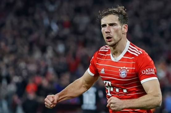 拜仁慕尼黑"愿意以 3400 万英镑出售曼联目标莱昂·格雷茨卡"_中场