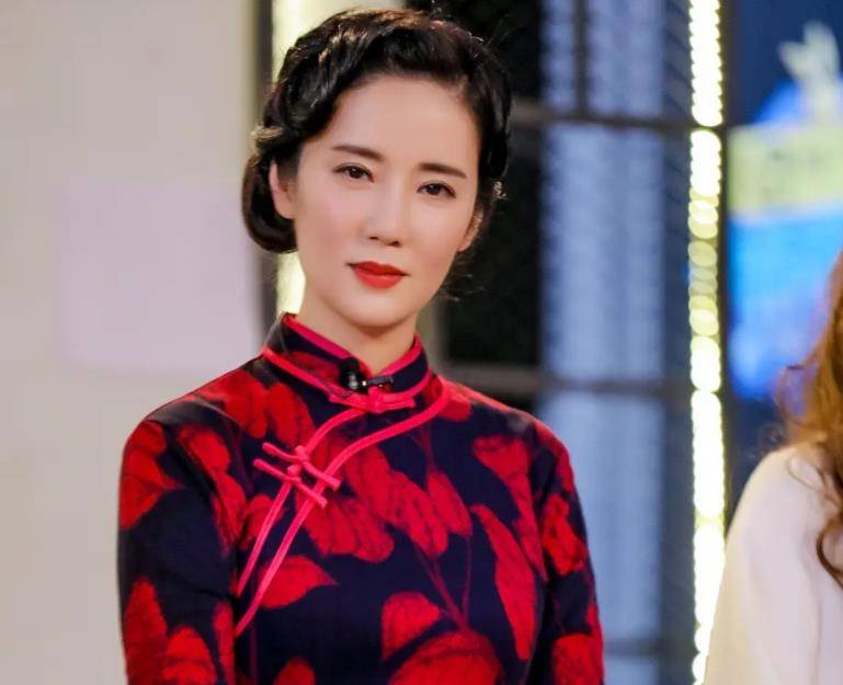 和章子怡是同学,出道多年零绯闻,不争不抢一直当配角,一股清流_张彤