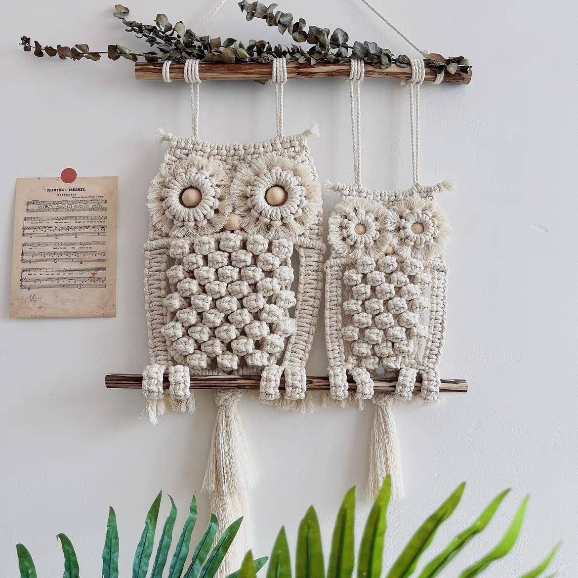 macrame艺术起源于南美洲,其本意为流苏花边结,是一种自由灵活的纯