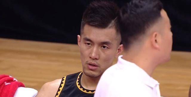 只要张镇麟扣得爽,郭艾伦三分11中1又如何_辽宁_江苏_赵继伟