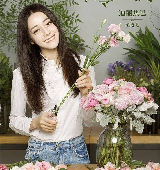 暴击》与热巴新剧撞档,网友:谁输谁赢一目了然_鹿晗_迪丽热巴_演技