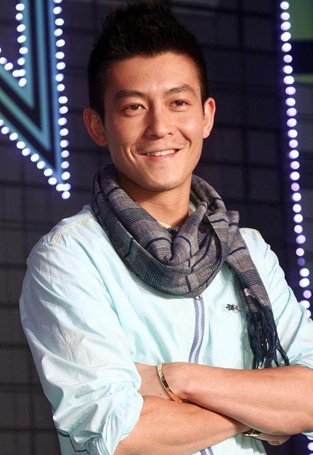 陈冠希晒照展现老婆模特风采网友:长相辣眼睛_秦舒培_林志玲_照片