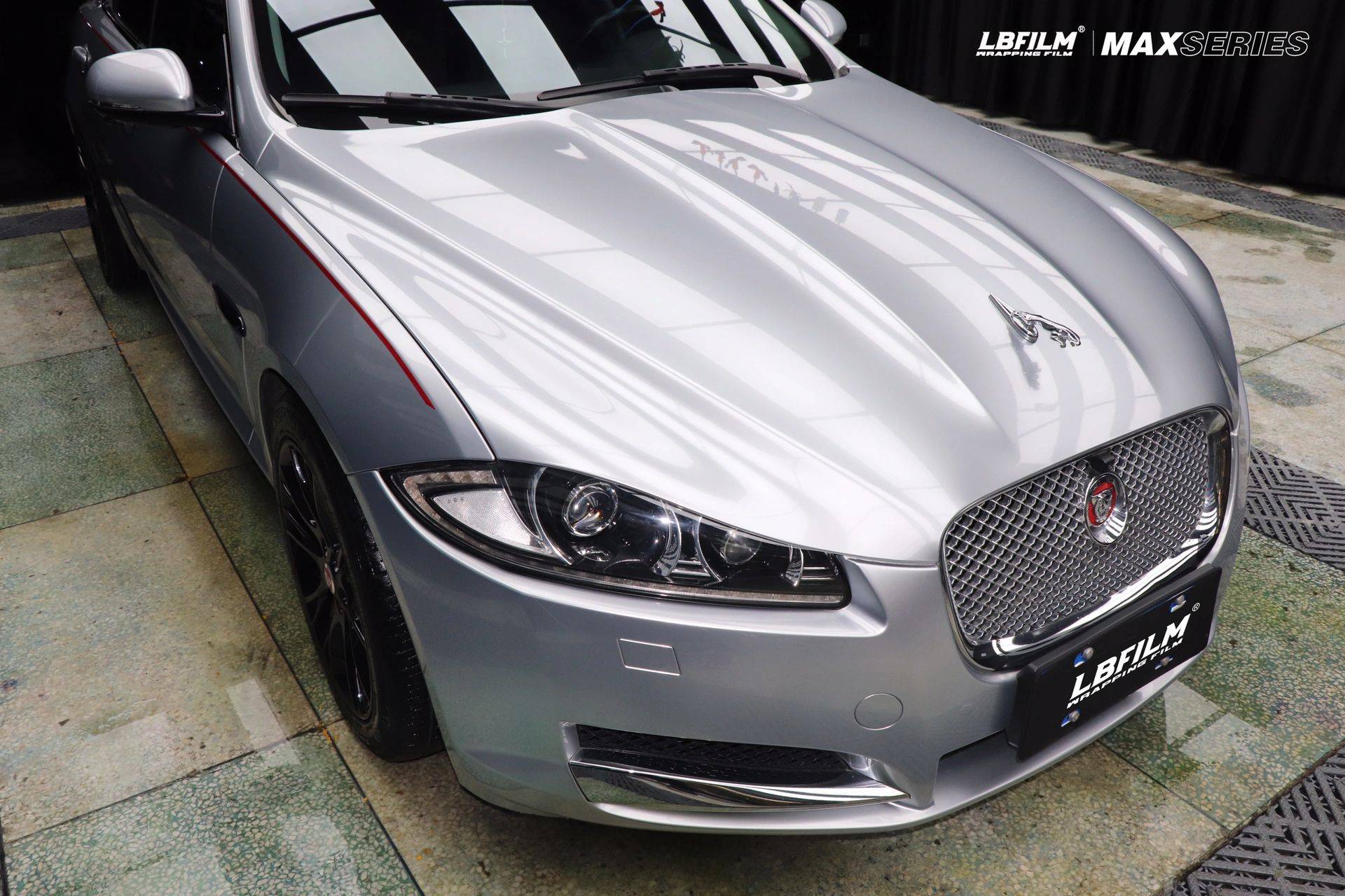 捷豹lb改色膜液态金属铝水银,银色系真的很帅_搜狐汽车_搜狐网