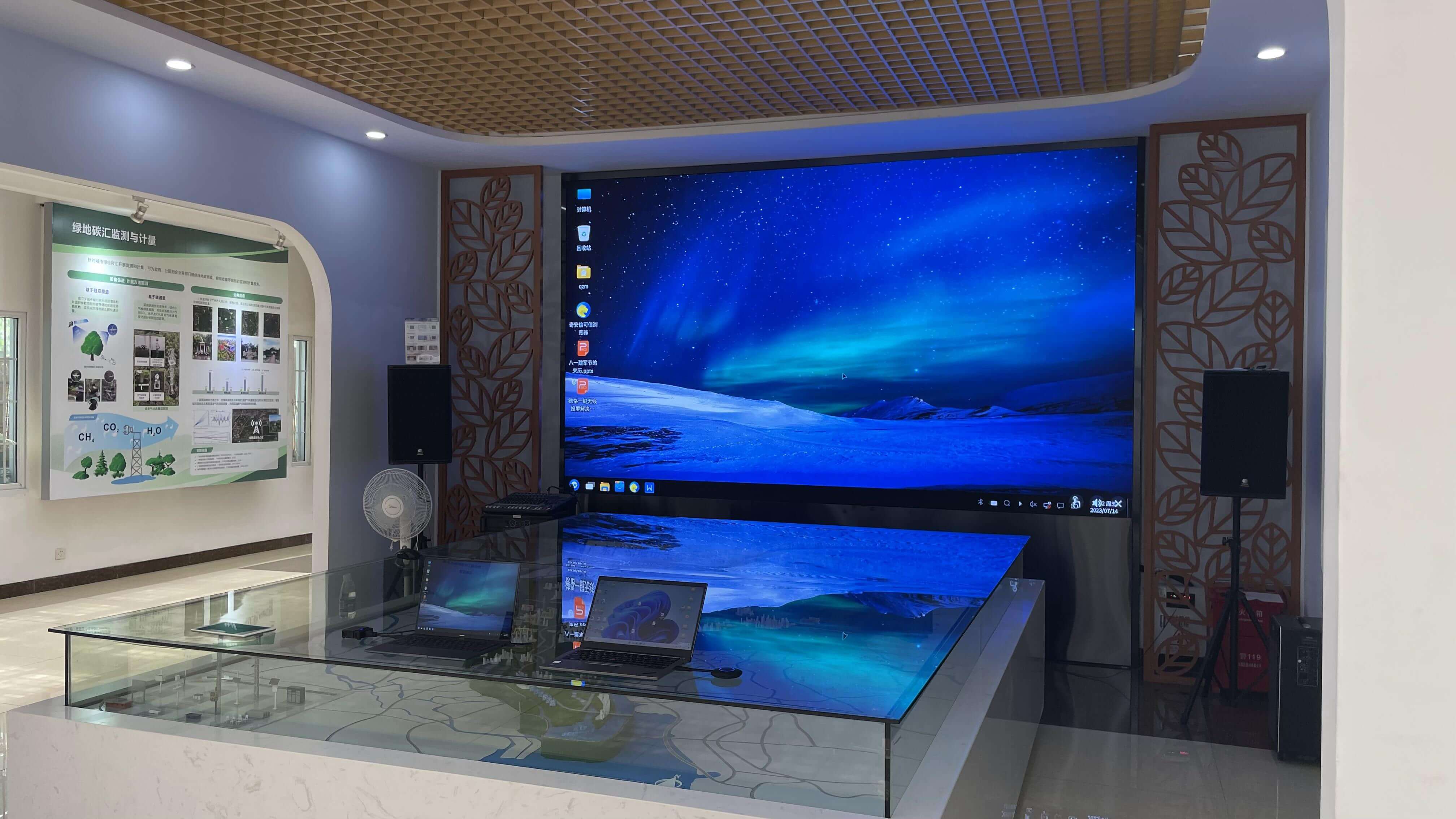 能同时兼容国产银河麒麟和windows系统笔记本电脑使用的无线投屏器