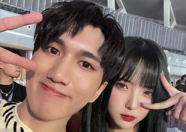 胡宾果为韩佩泉站台,晒聊天记录做辩解,好心帮忙却弄巧成拙_邵明明_风