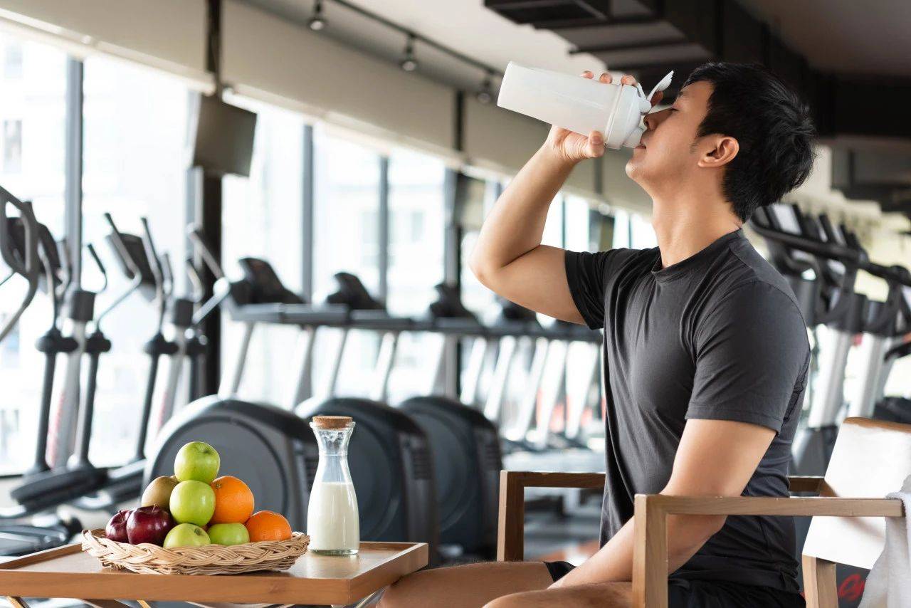 运动营养食品是“运动员”的专属吗？普通人食用有什么用？