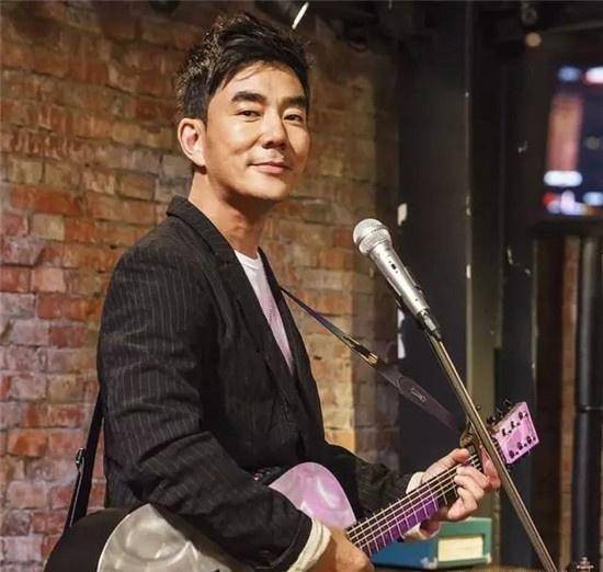 大写的服:从胖到200斤到一个半月瘦17公斤,任贤齐被赞励志_明星_身材