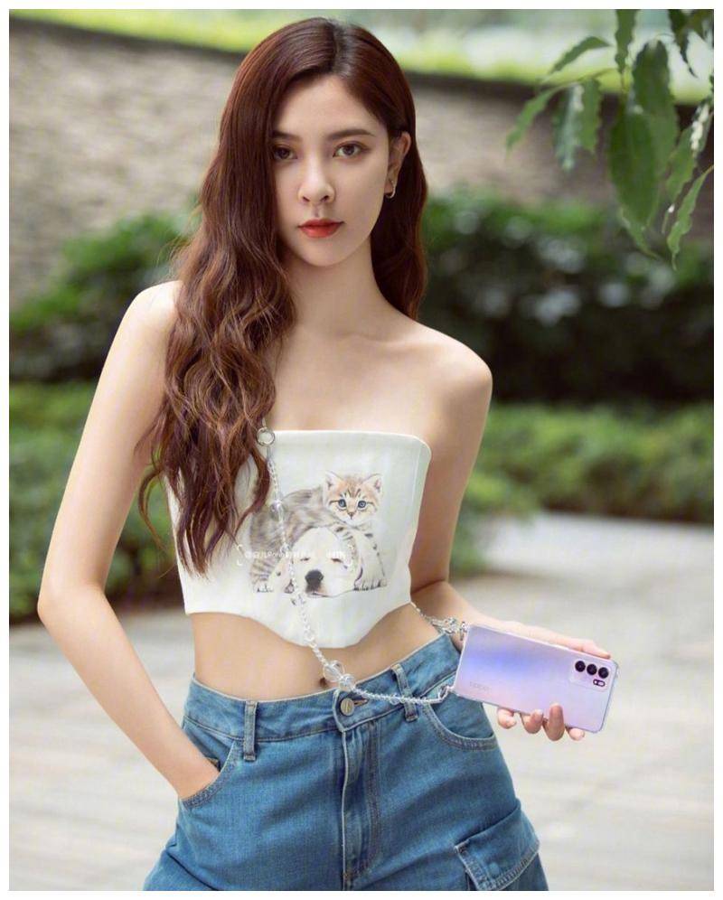 宋妍霏恋情疑曝光,与男生共进晚餐牵手回家,主动搂腰显腻歪_爱情_绯闻