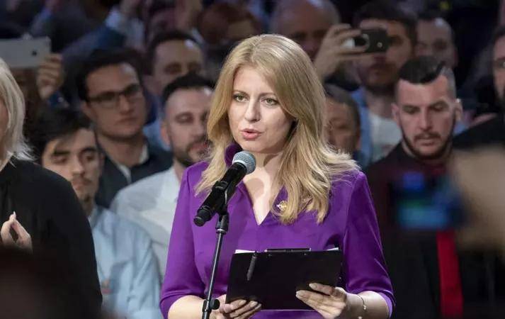 49岁斯洛伐克女总统闪耀北约峰会!