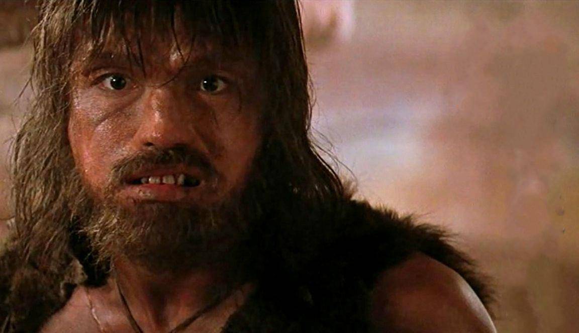 尊龙:出身贫寒却显贵气,无儿无女孑然一身,现今69岁挺着大肚腩_孩子