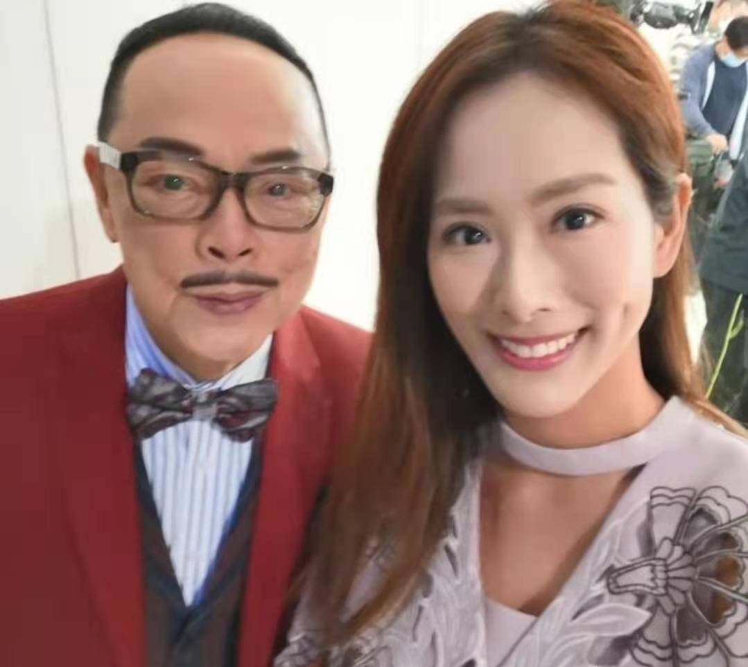 从tvb《东张西望》出来的主持人,有的还转到戏剧部被重点培养_龚嘉欣