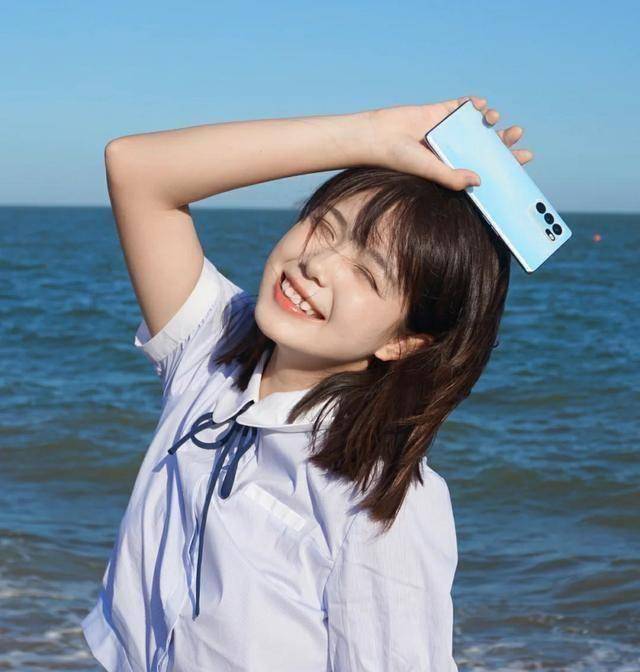 康康,张子枫是如何扬长避短,从逆袭土豪到时尚大咖_衣服_短发_身材