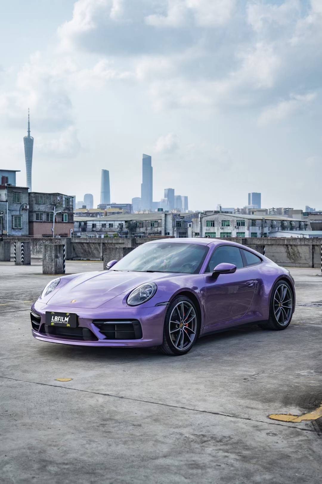 保时捷911-lb改色膜液态金属罗甘莓,液态金属流动的质感_搜狐汽车