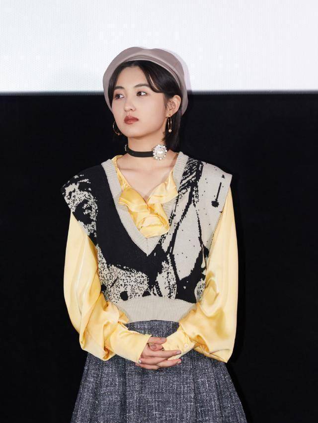 康康,张子枫是如何扬长避短,从逆袭土豪到时尚大咖_衣服_短发_身材