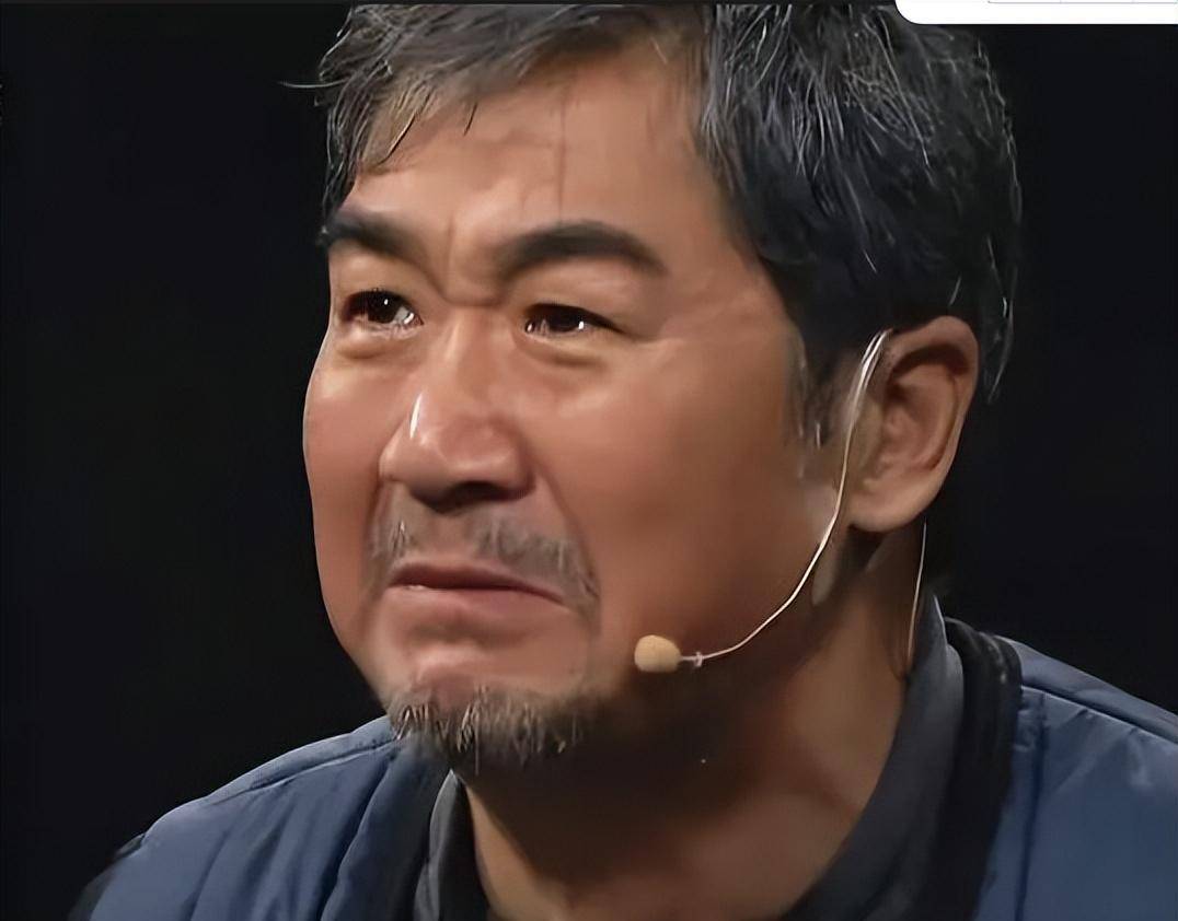 张国立这一大家子的塌房,扯下多少娱乐圈"老实人"人设的遮羞布_罗秀春