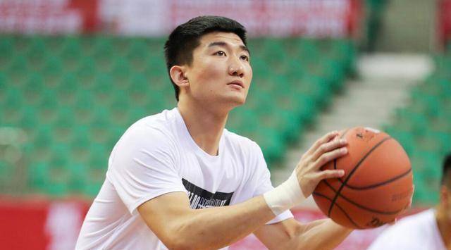 黑马对决,原帅神准,弗尔德全能,赵岩昊违体停赛_广厦队_防守_山西男篮