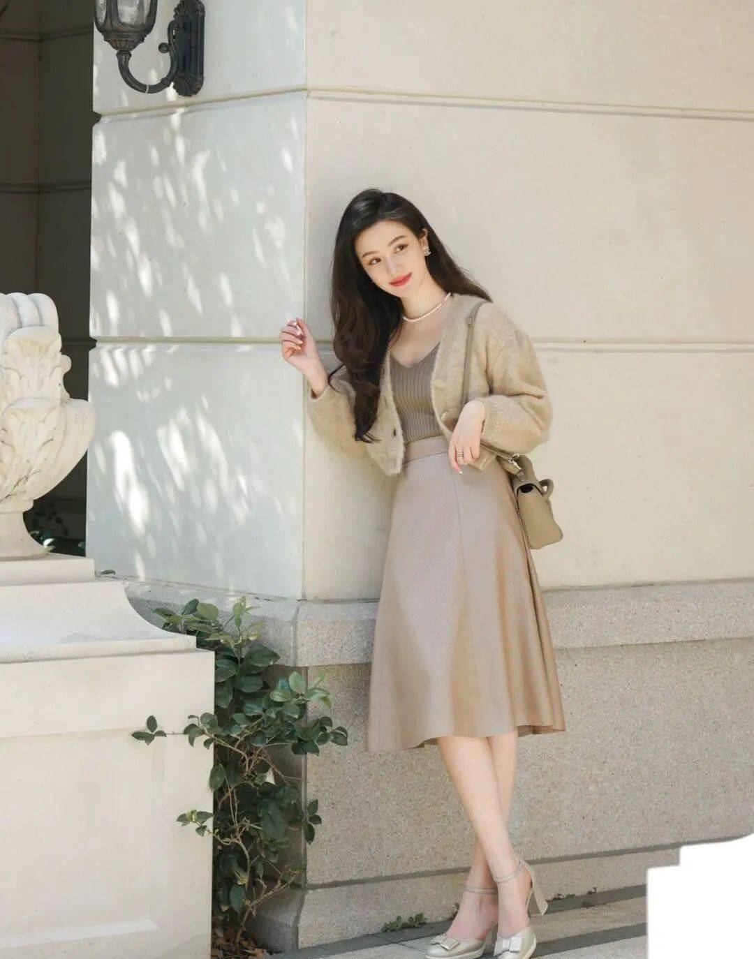 拍出好看的全身照不求人帮忙,年纪大的人拍照片也很美