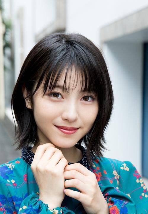 00后滨边美波,浓浓的昭和时尚,清纯时尚太有气质了_女神_新生代_明星